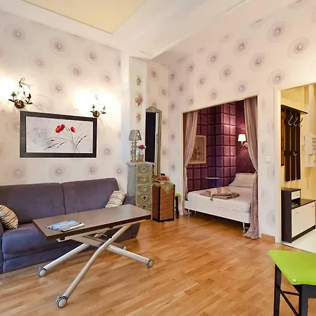 Apartment Alberti *