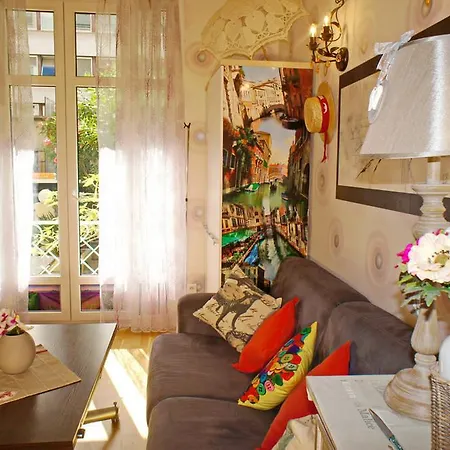 Alberti Apartment Nice